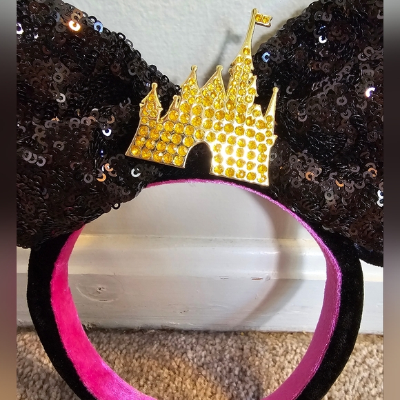 ✨ DISNEY PARKS ✨ Mickey Ears: Fantasyland Castle Fireworks - Picture 6 of 12